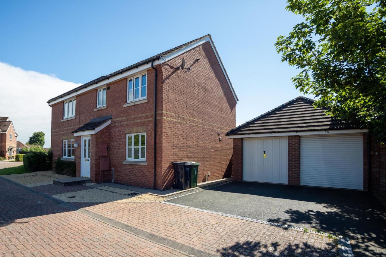 Hereford - Finch House - Modern 4 Bedroom House Located In South Hereford, Dog Friendly With Nearby Countryside, Pool Table, Sleeps Up To 10 Guests - Hosted By Rentmyhouse Exterior foto